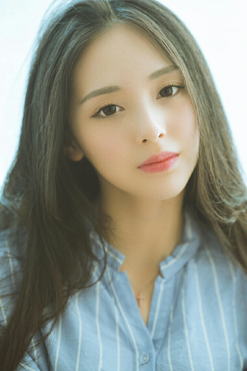 冷热对决！瑞士女队挑战俄罗斯，胜者晋级，瑞士女球员