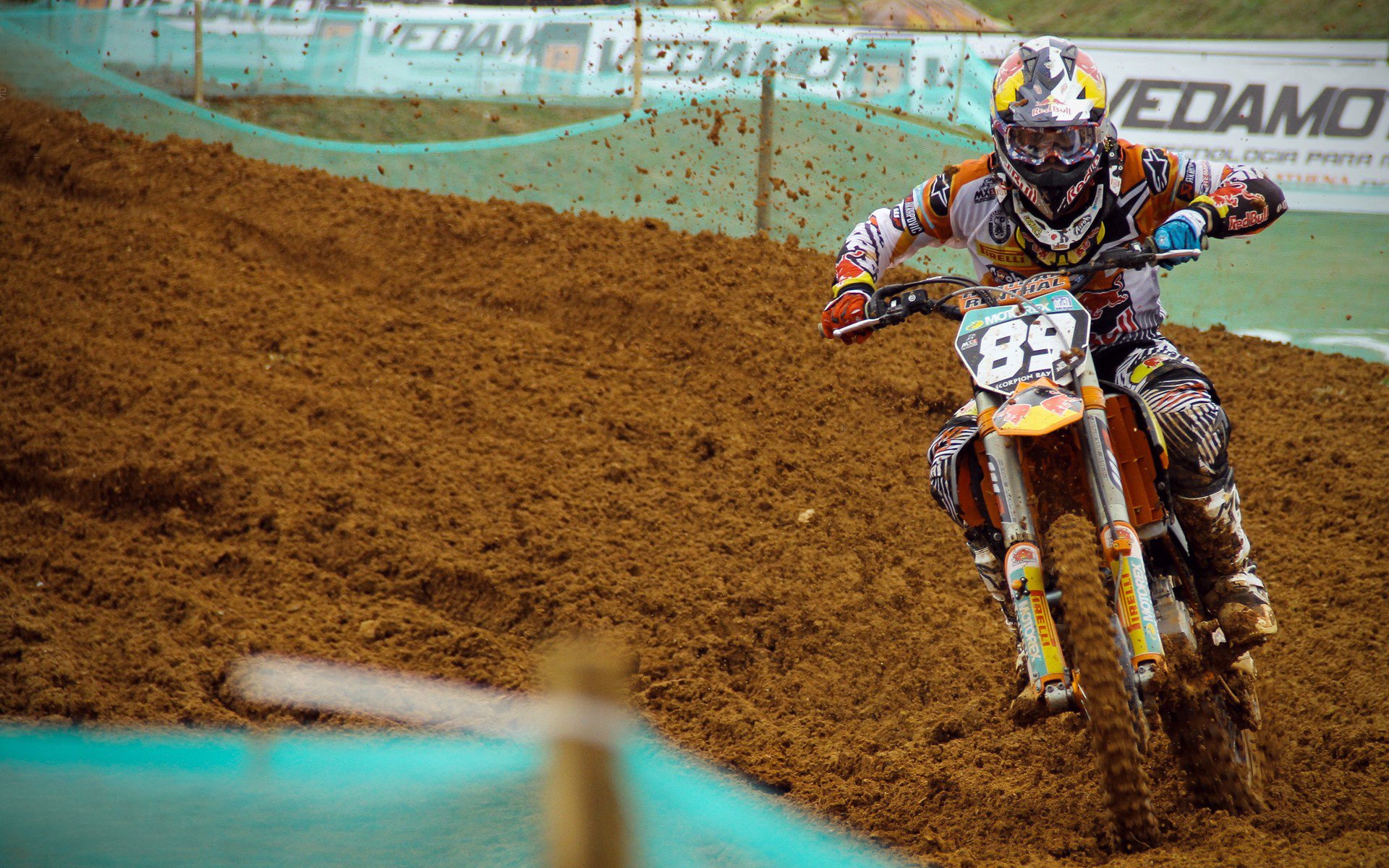 奥预赛中国青年队战平 球迷鼓励团队合作，中国国家青奥队